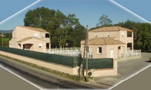 Les Amandiers Lablachere Exterior photo
